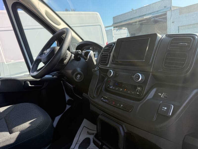 Used 2023 RAM ProMaster 3500 FWD image 10