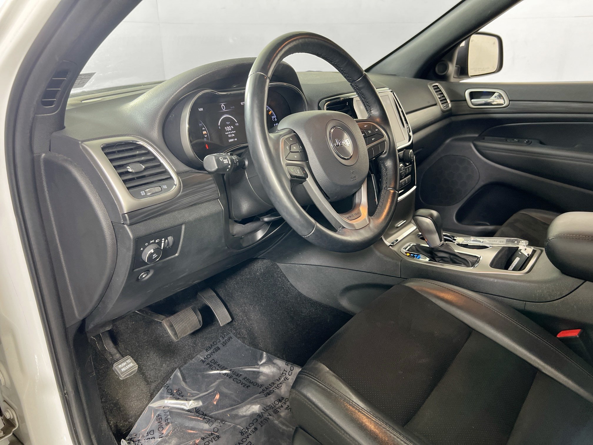 Used 2022 Jeep Grand Cherokee Laredo X AWD/4WD image 9