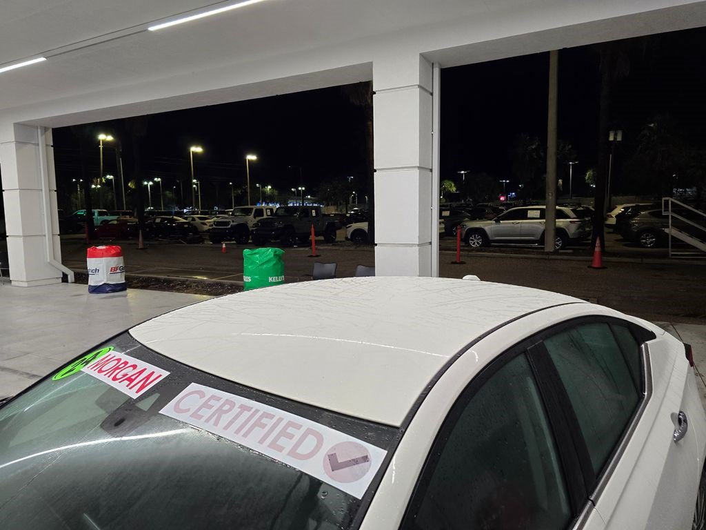 Used 2024 Nissan Altima 2.5 SV FWD image 11