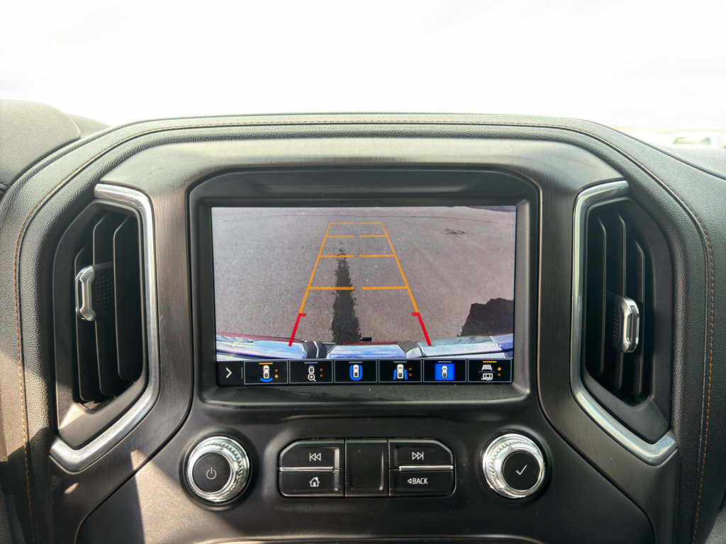 Used 2021 GMC Sierra 1500 AT4 w/ Technology Package image 33