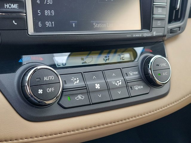 Used 2017 Toyota RAV4 Limited image 29