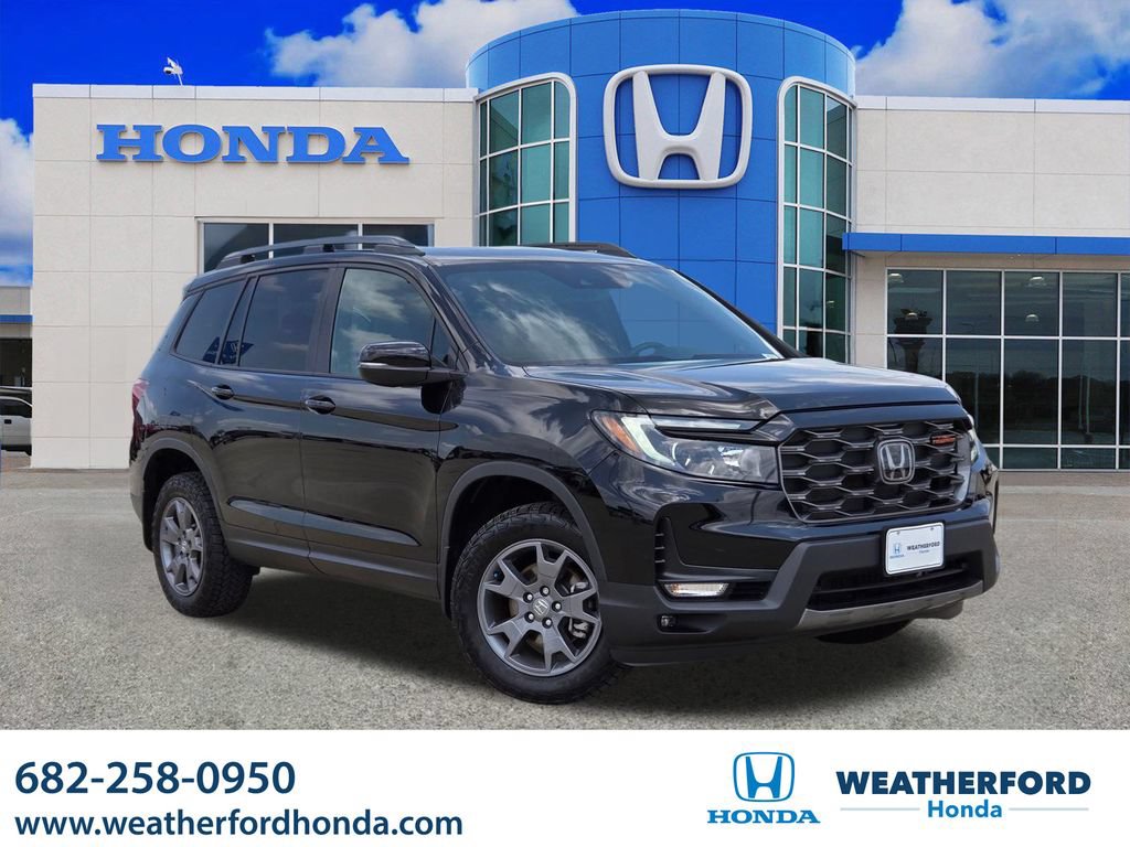 Used 2025 Honda Passport TrailSport image 1
