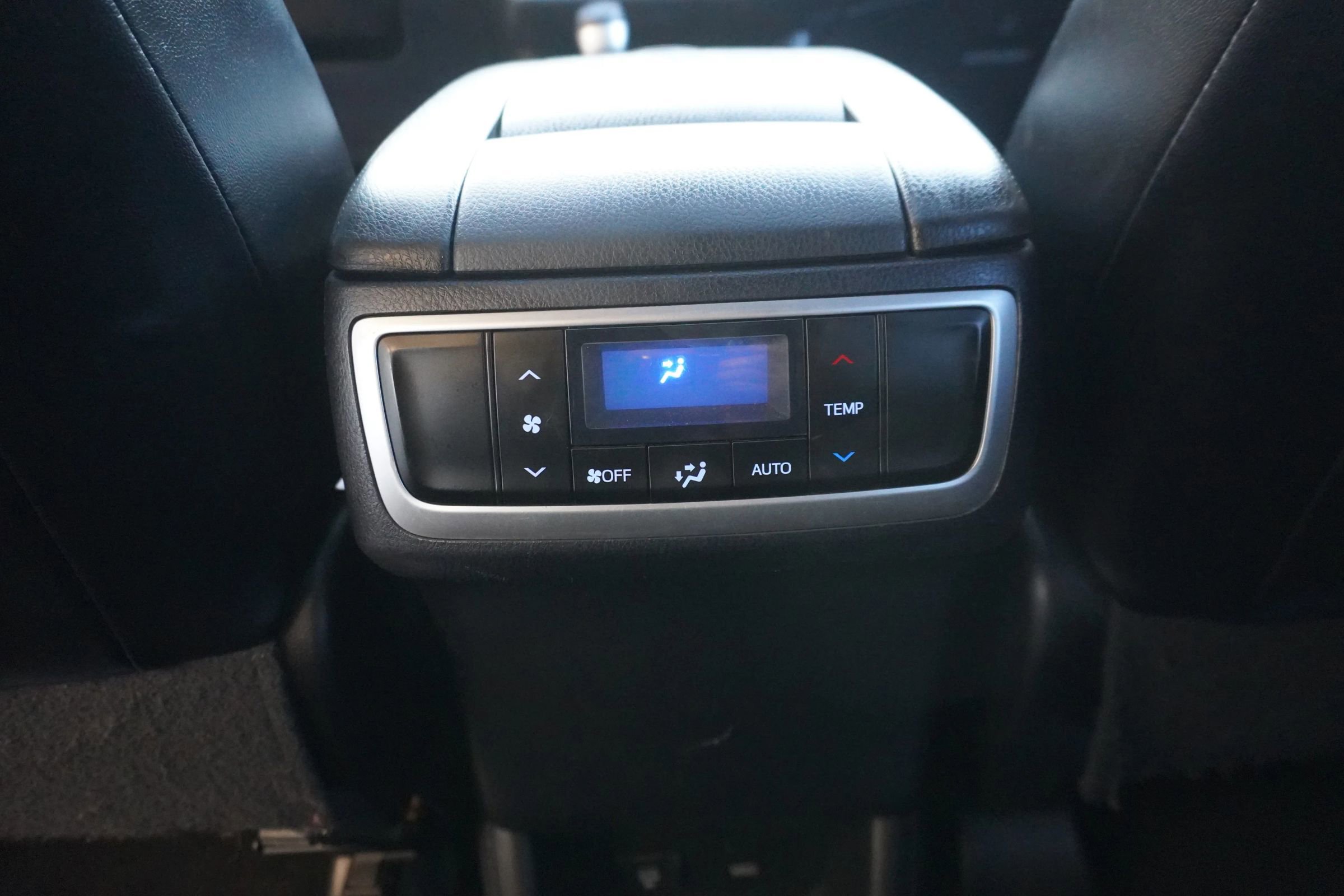 Used 2015 Toyota Highlander XLE image 33