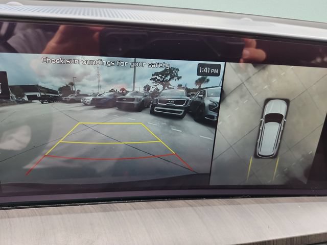 Certified 2024 Kia Telluride SX w/ Towing Package FWD image 19