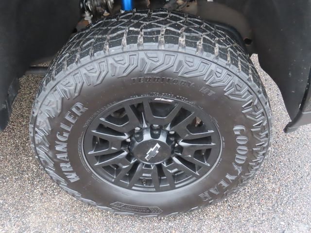 Used 2024 Chevrolet Silverado 2500 ZR2 w/ Technology Package image 15