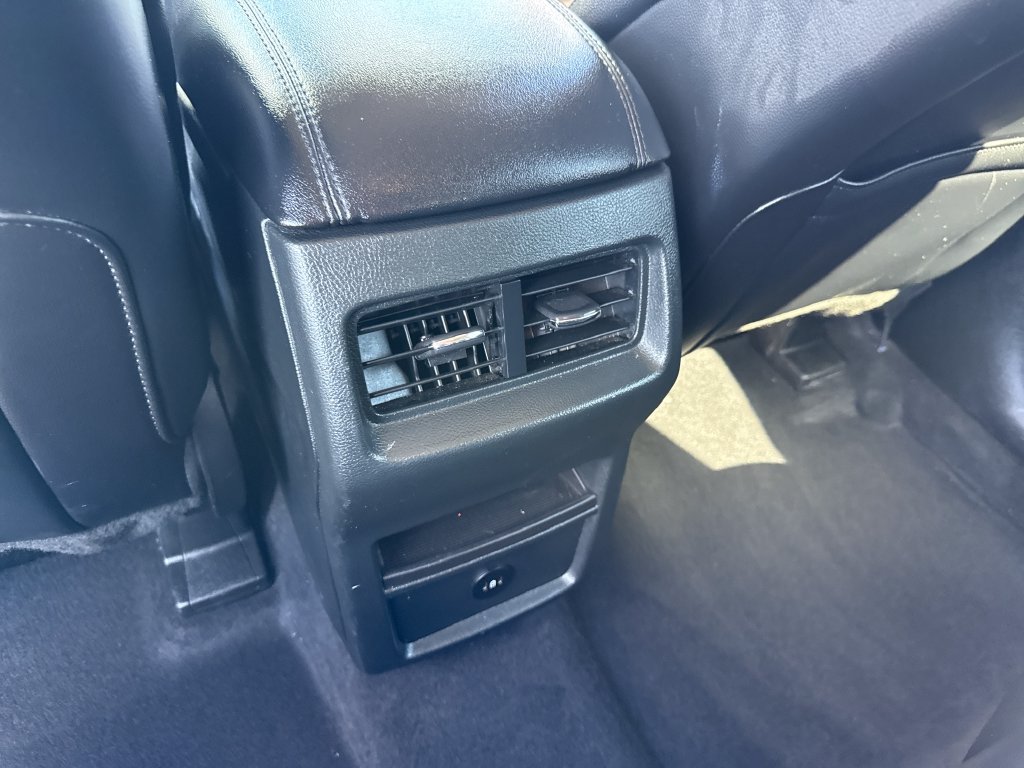 Used 2024 Ford Edge SEL AWD/4WD image 16
