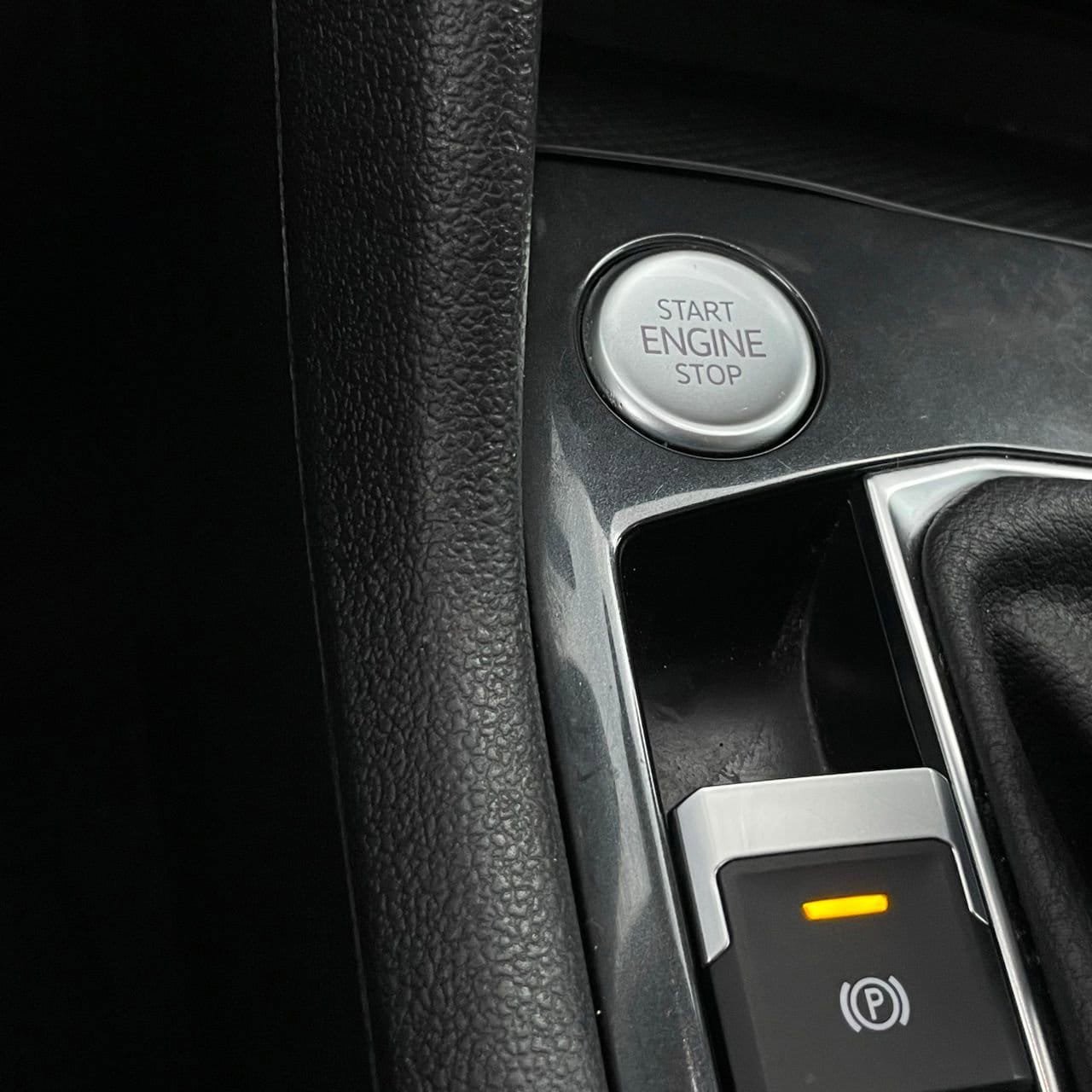Used 2024 Volkswagen Tiguan Wolfsburg Edition AWD/4WD image 17