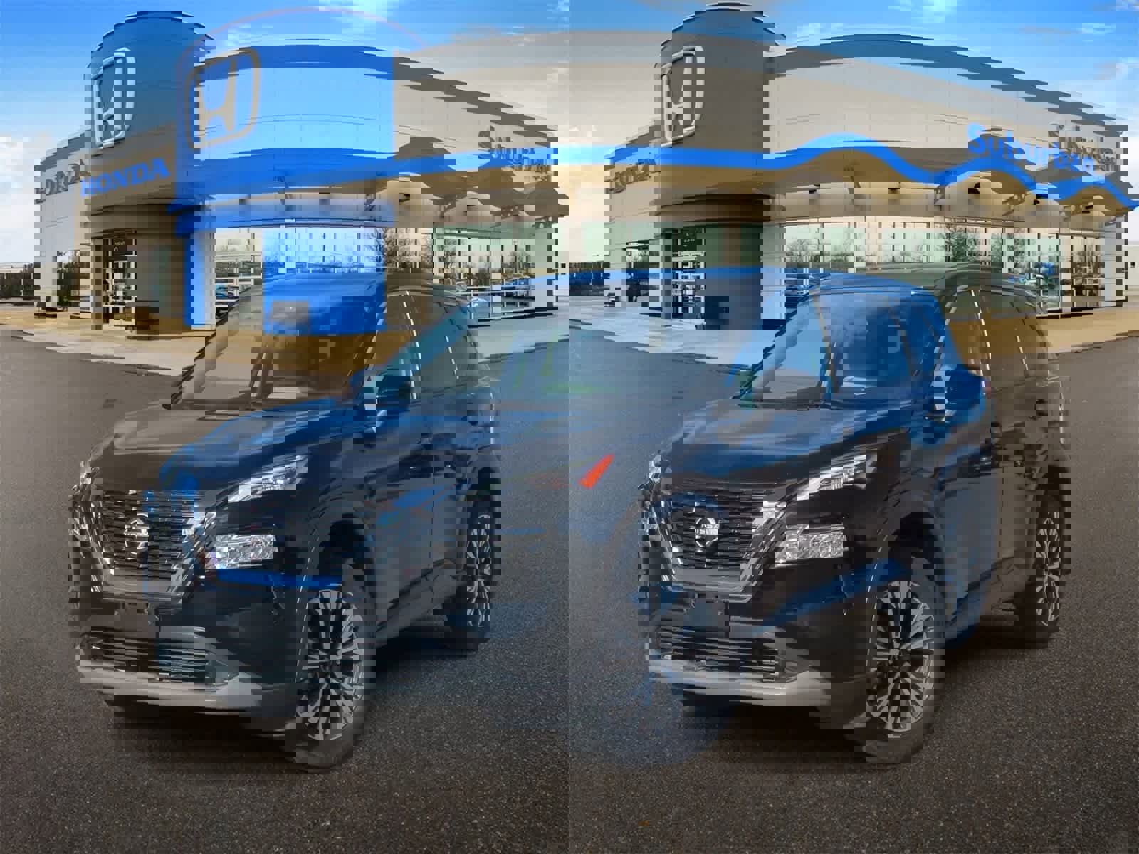 Used 2023 Nissan Rogue SV image 1