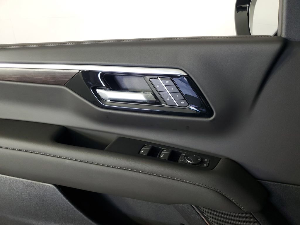 New 2026 Chevrolet Suburban Z71 w/ Comfort Package image 29