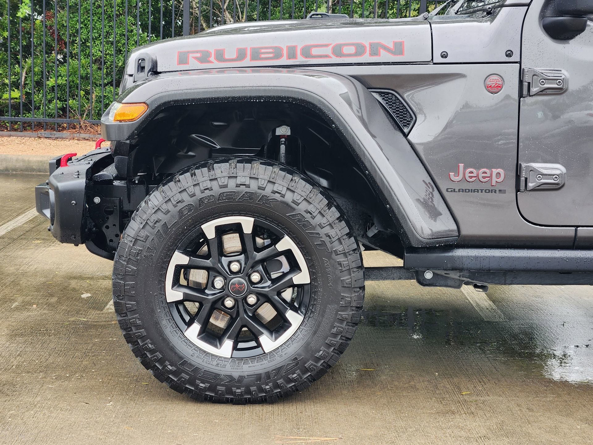 Used 2024 Jeep Gladiator Rubicon AWD/4WD image 10