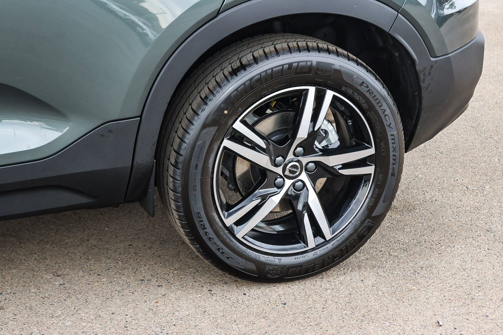 New 2026 Volvo XC40 B5 Core w/ Climate Package image 10