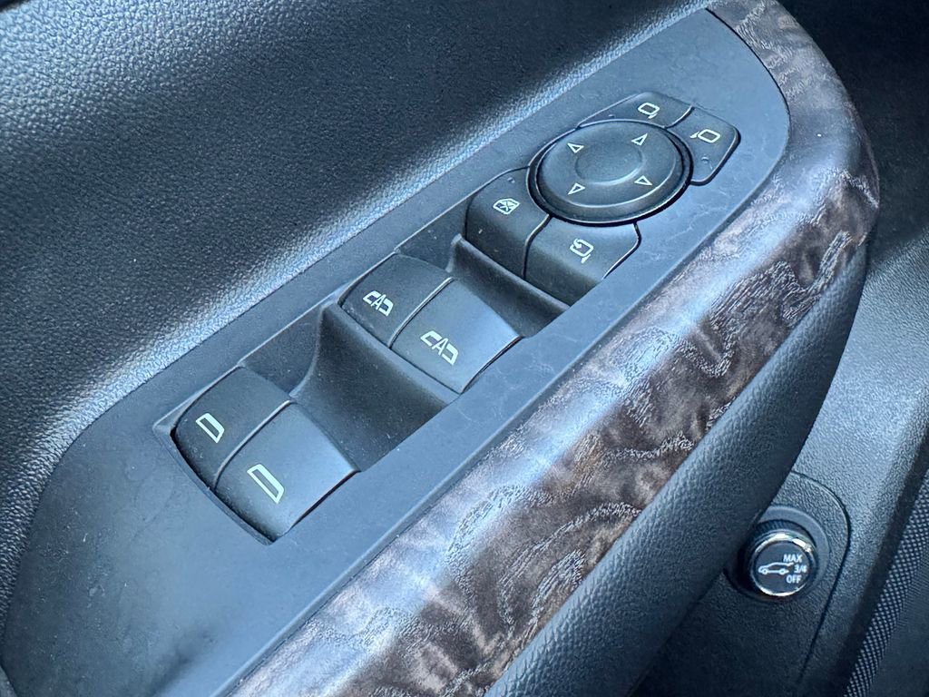 Used 2023 GMC Acadia Denali w/ Black Diamond Edition AWD/4WD image 31