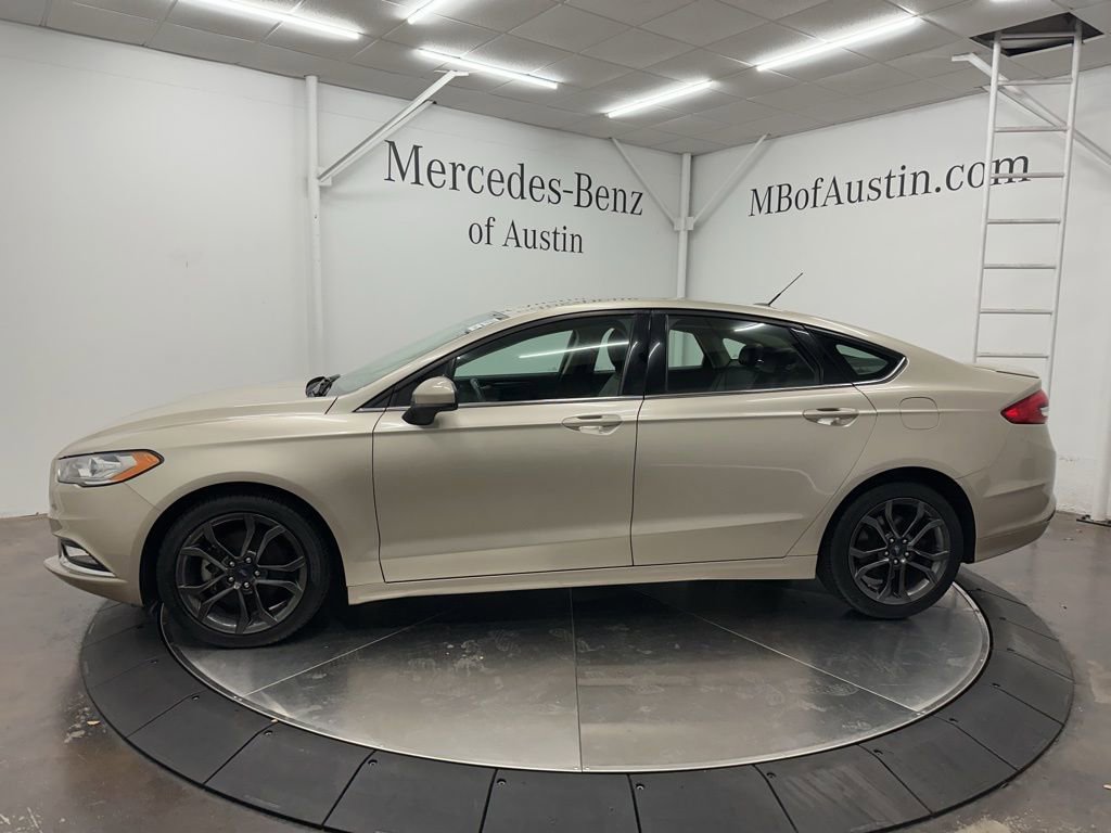Used 2018 Ford Fusion SE w/ Equipment Group 201A image 4