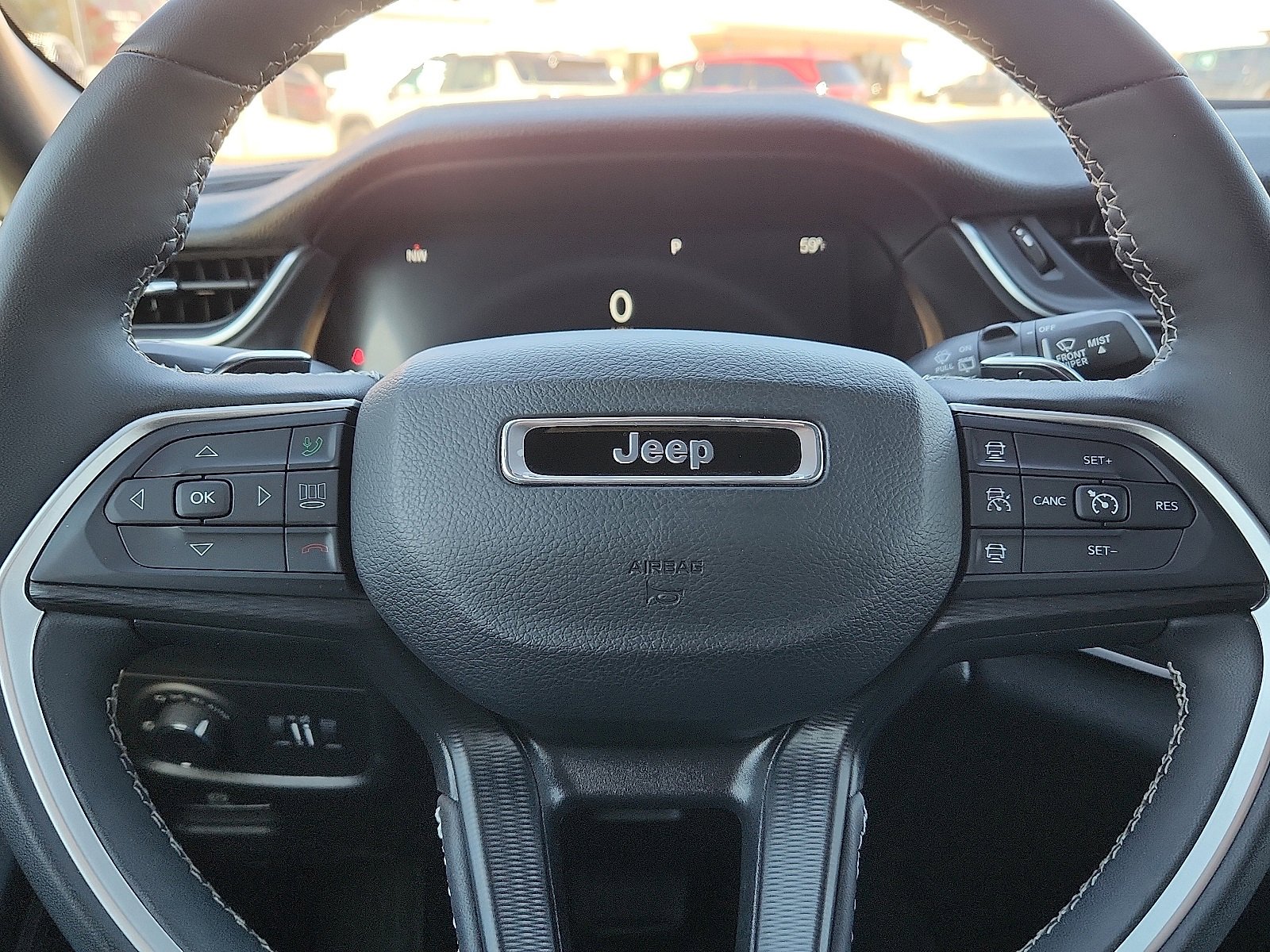 Used 2024 Jeep Grand Cherokee L Laredo image 24