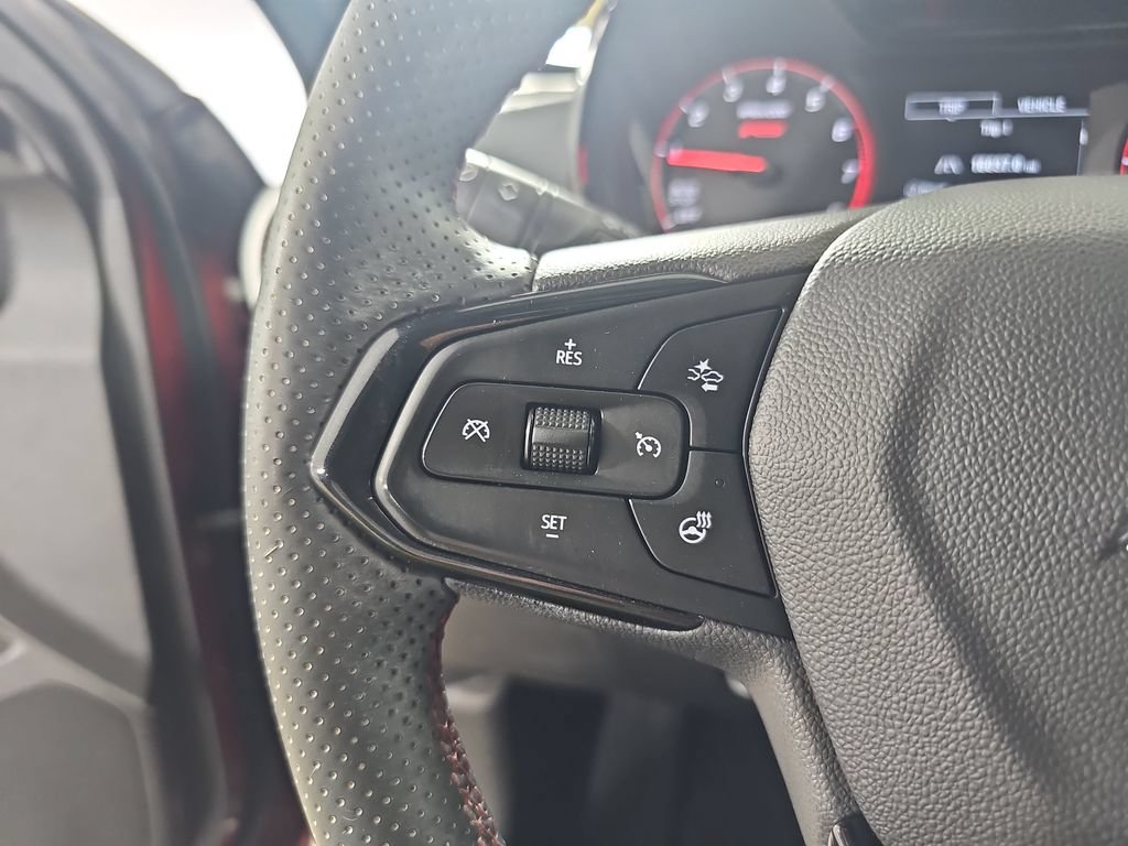Certified 2024 Chevrolet Trax RS FWD image 21