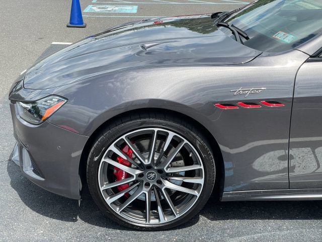 Used 2022 Maserati Ghibli Trofeo RWD image 18