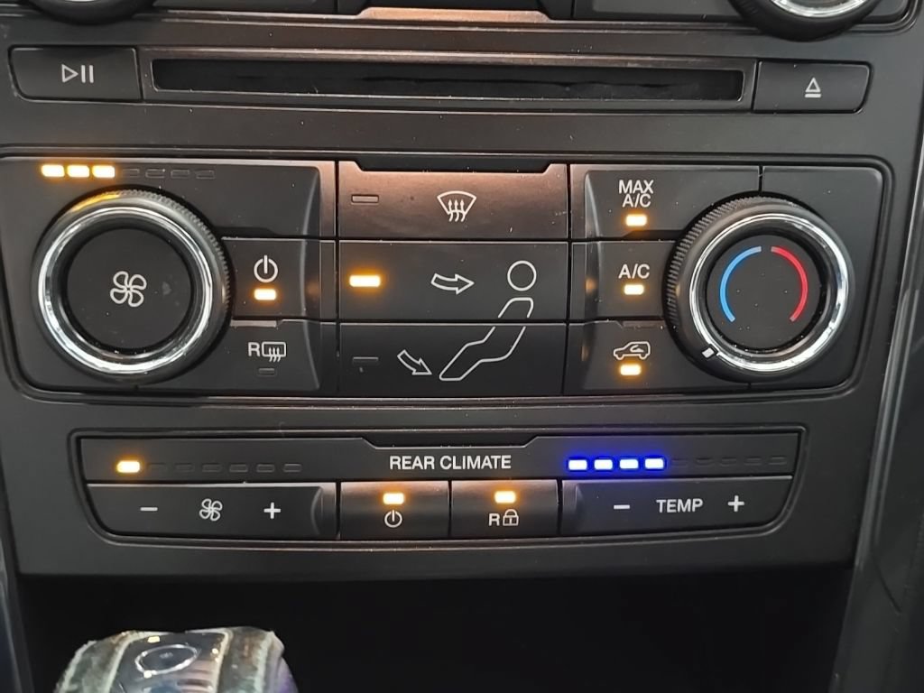 Used 2017 Ford Explorer XLT FWD image 23