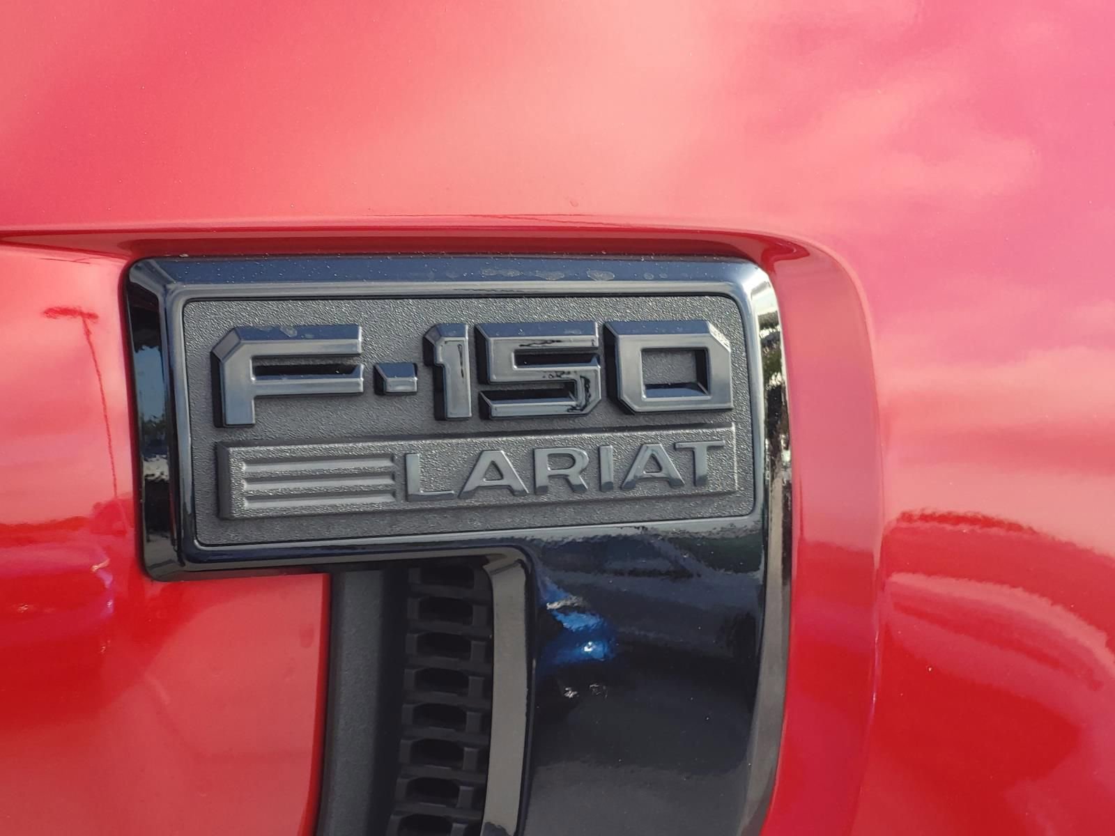 Used 2024 Ford F150 Lariat w/ Bed Utility Package image 7