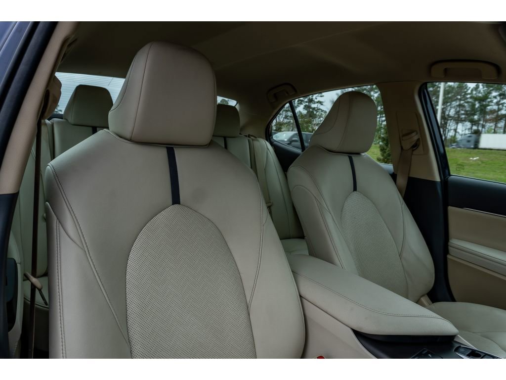 Used 2021 Toyota Camry XLE w/ Navigation Package image 18