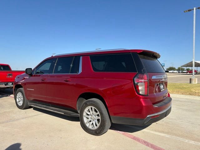 Used 2021 Chevrolet Suburban LT RWD image 8