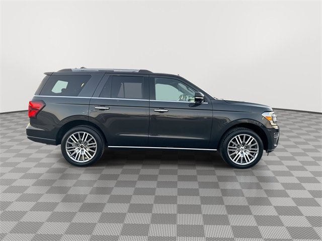 Used 2024 Ford Expedition Limited image 9