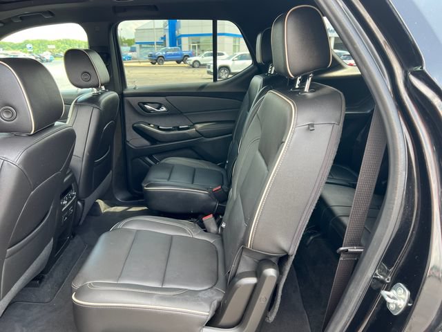 Used 2023 Chevrolet Traverse Premier w/ Redline Edition AWD/4WD image 4