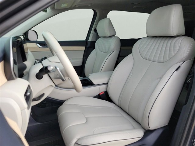 Used 2024 Hyundai Palisade Limited image 16