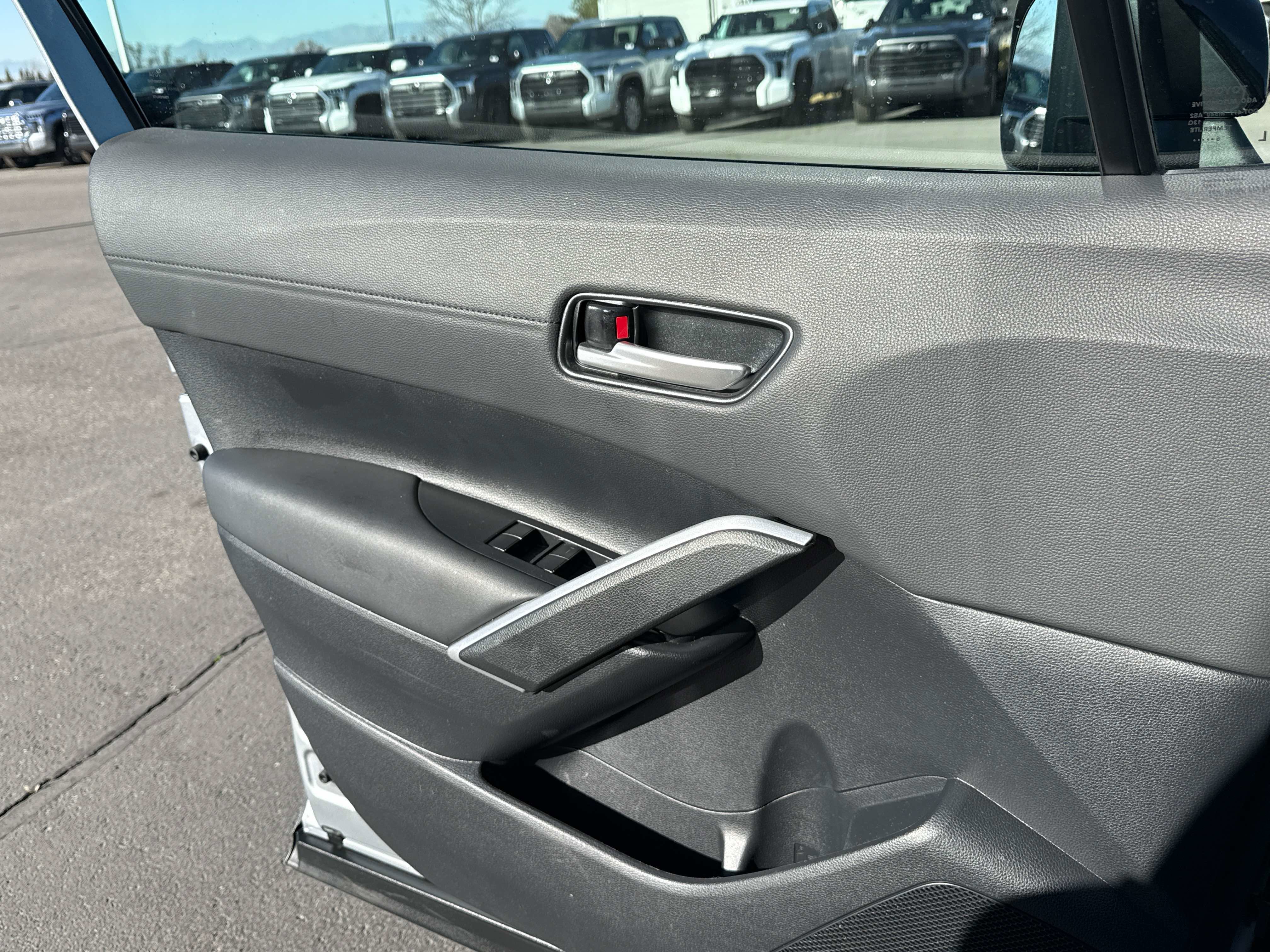 Used 2026 Toyota Corolla Cross XLE w/ Convenience Package image 12