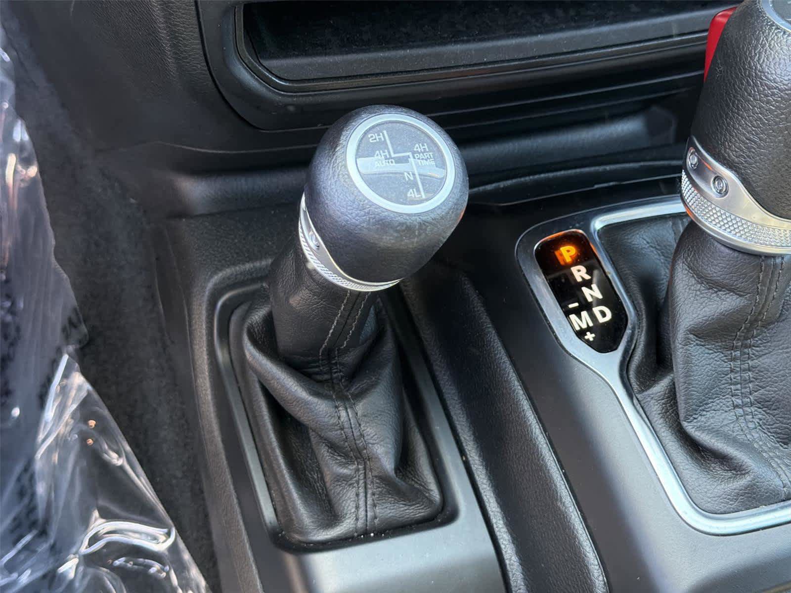 Used 2023 Jeep Wrangler Unlimited w/ Convenience Group AWD/4WD image 35