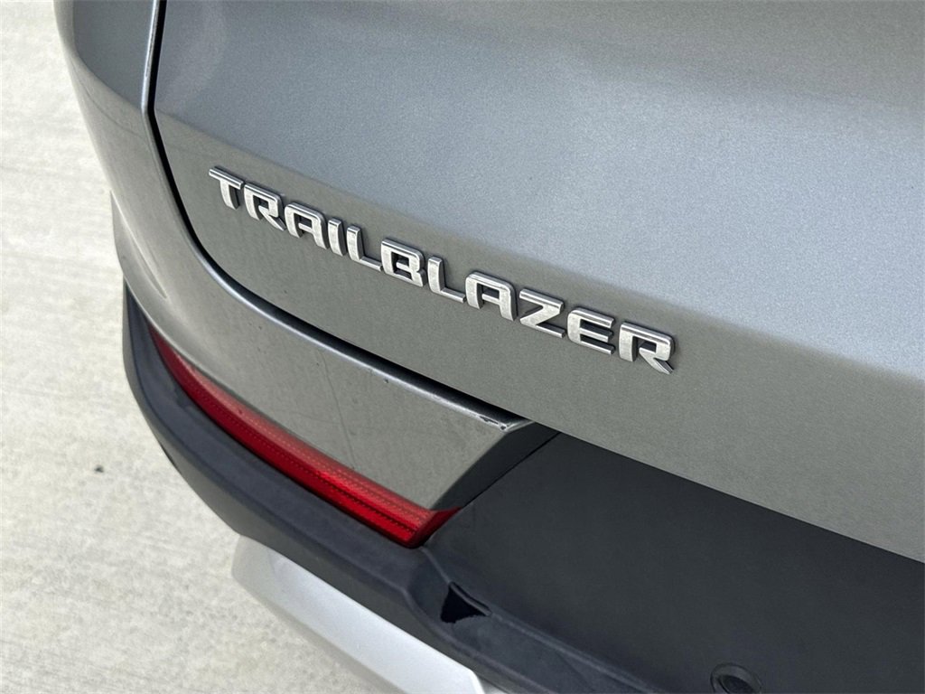 Used 2023 Chevrolet TrailBlazer LT w/ Convenience Package image 27