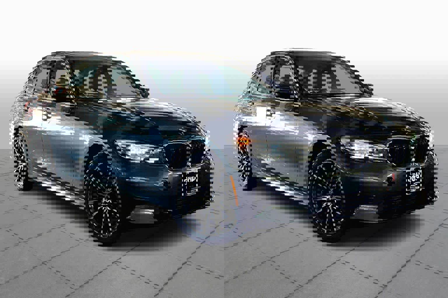 Used 2019 BMW 330i Sedan w/ Convenience Package image 2