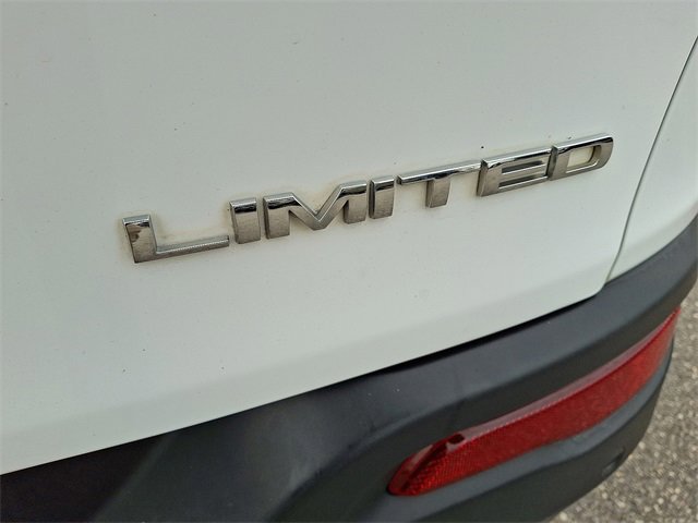 Used 2018 Jeep Cherokee Limited image 25