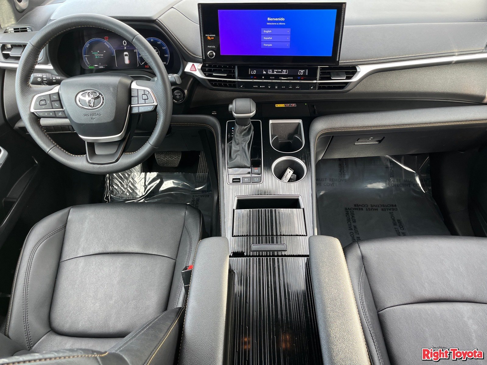 Certified 2025 Toyota Sienna XLE Woodland Edition AWD/4WD image 16