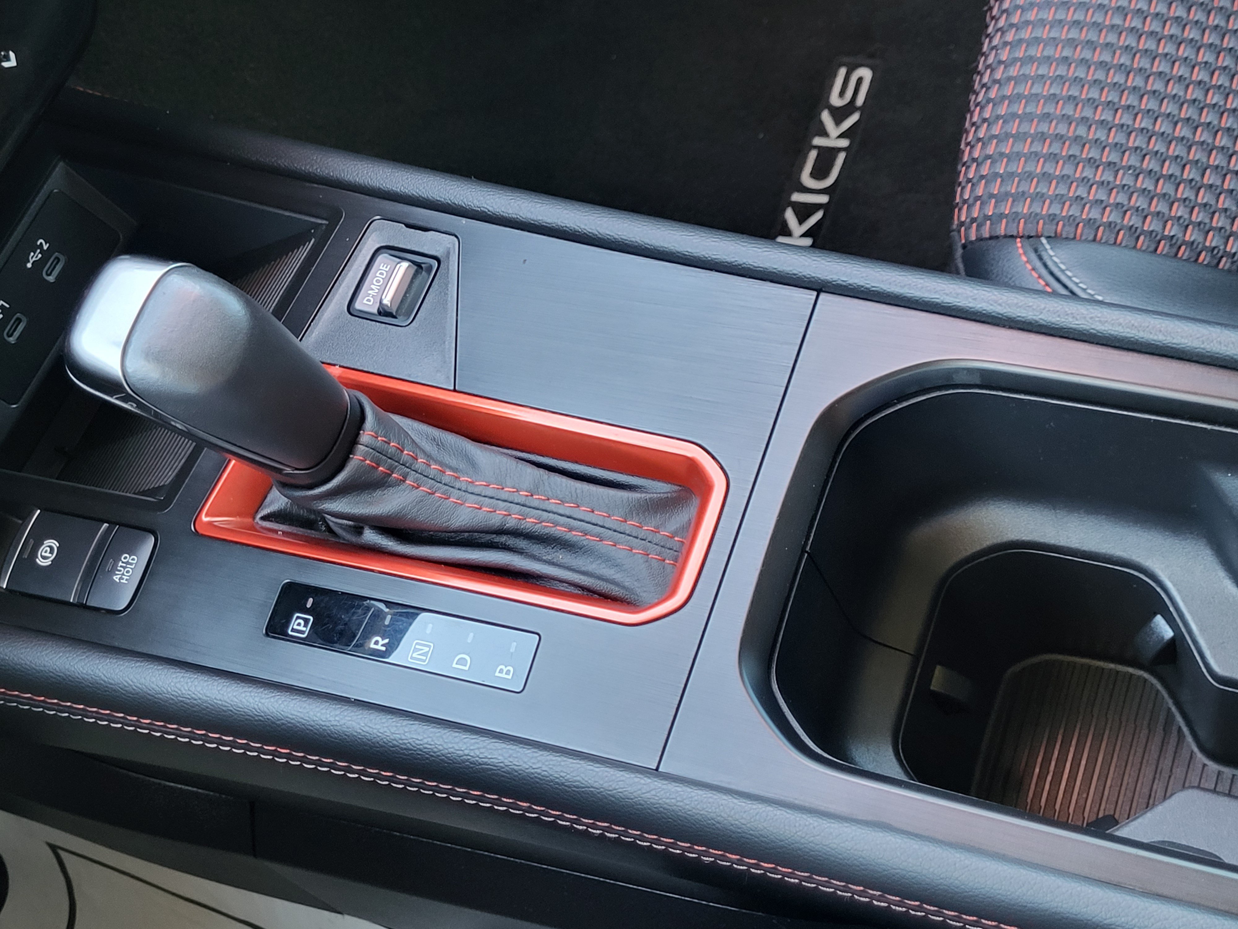 Certified 2025 Nissan Kicks SR w/ SR Premium Package AWD/4WD image 20