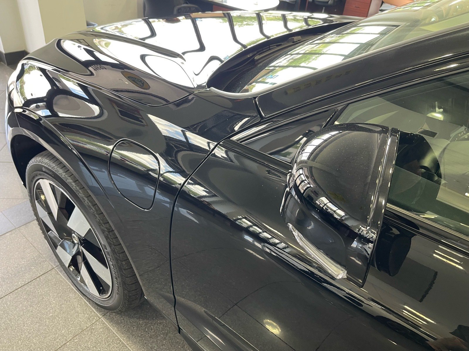 Used 2024 Volvo XC60 T8 Plus AWD/4WD image 12