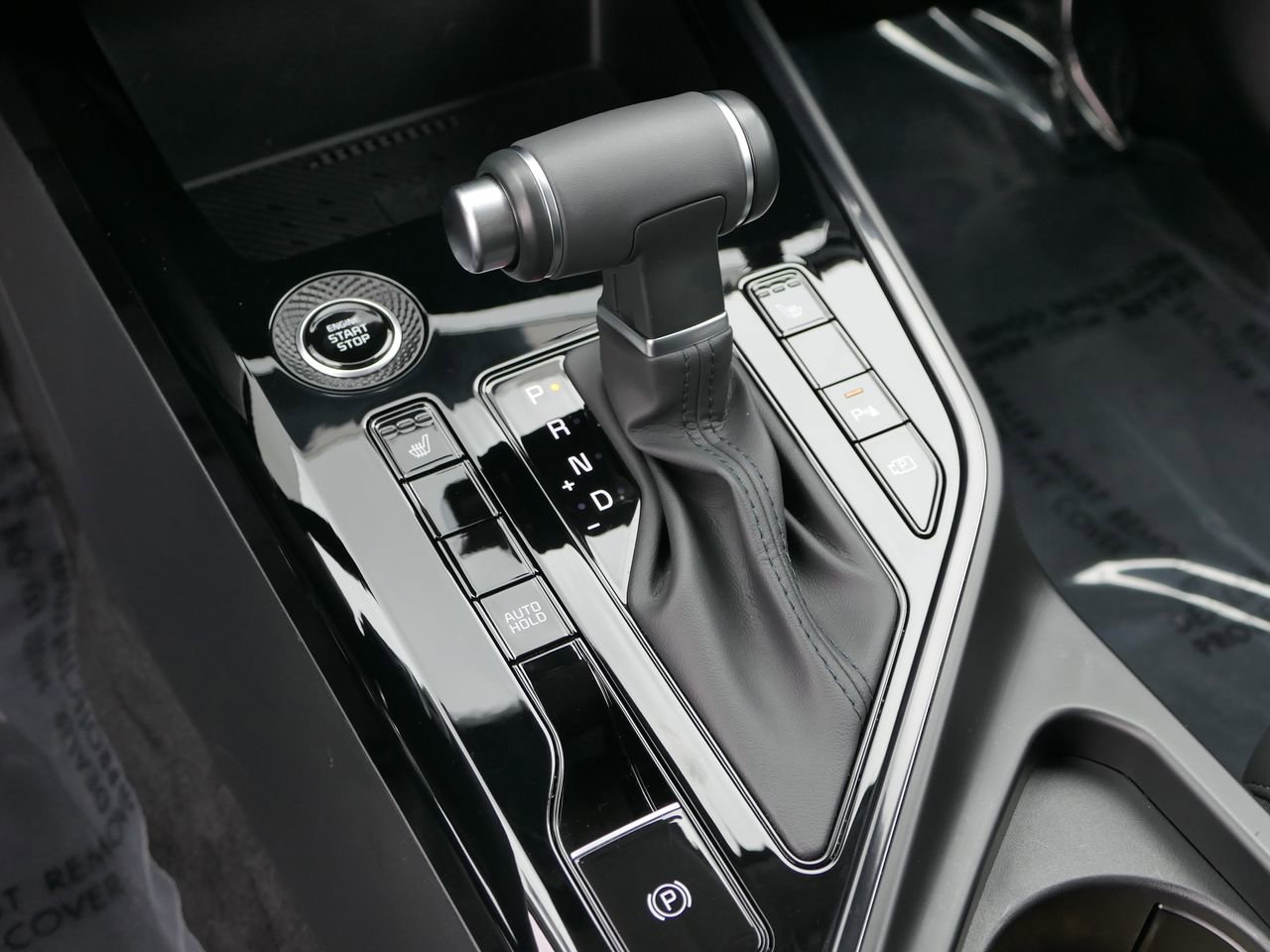 Certified 2025 Kia Niro EX image 22