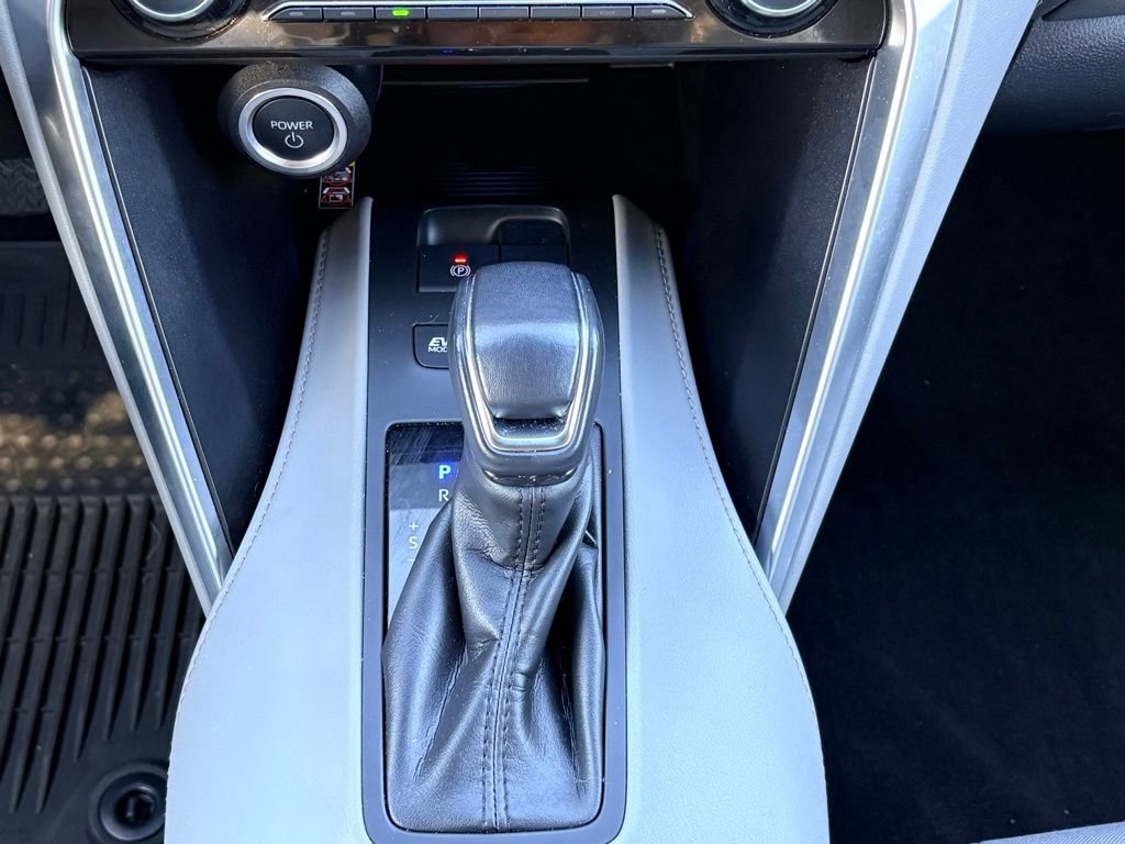 Used 2023 Toyota Venza LE image 22