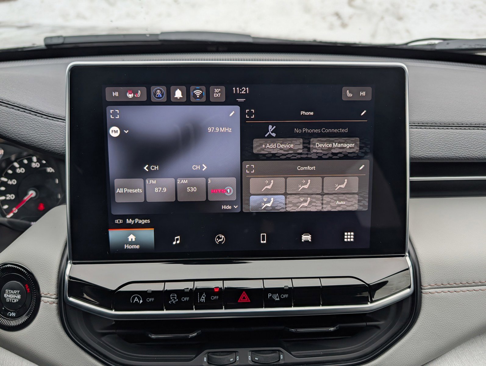 Used 2025 Jeep Compass Limited image 19