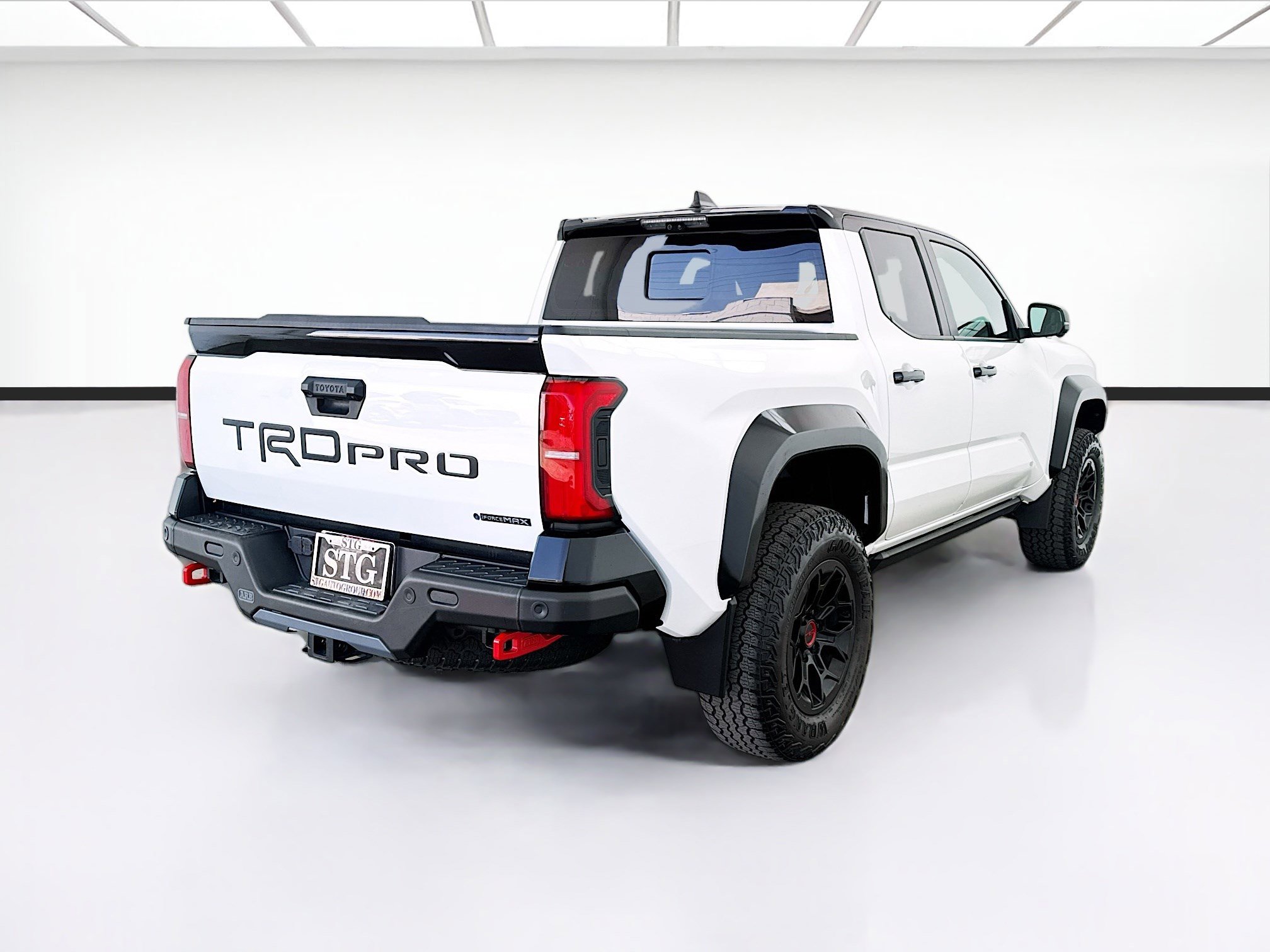 Used 2024 Toyota Tacoma TRD Pro AWD/4WD image 4