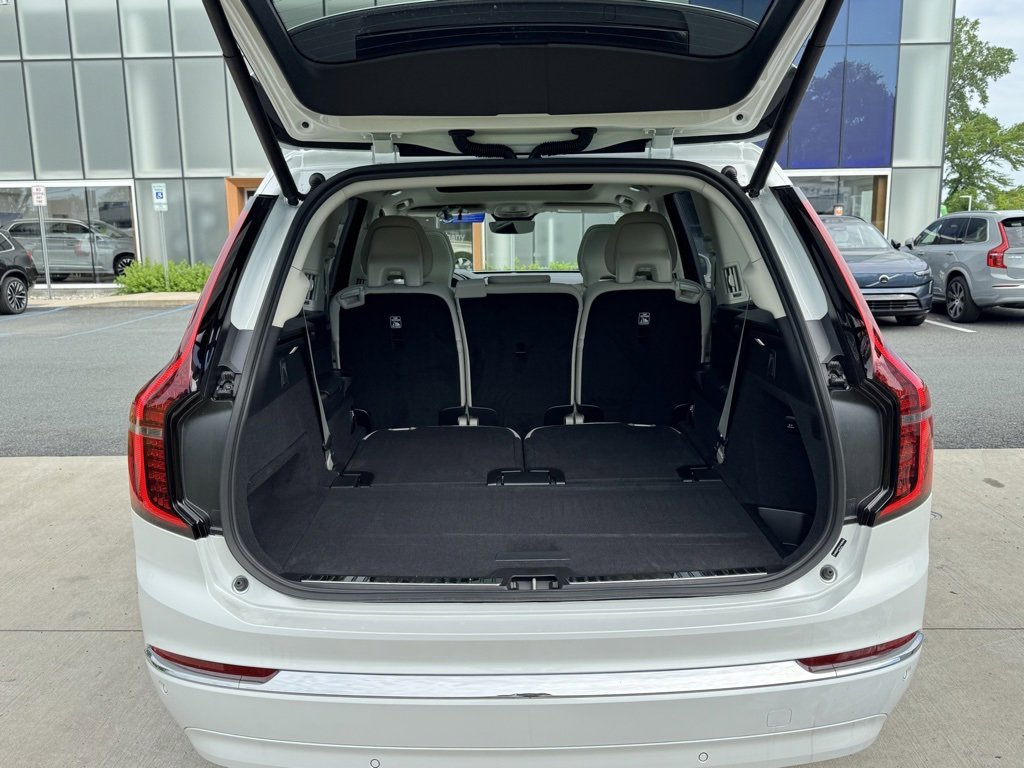 New 2026 Volvo XC90 B6 Ultra image 32