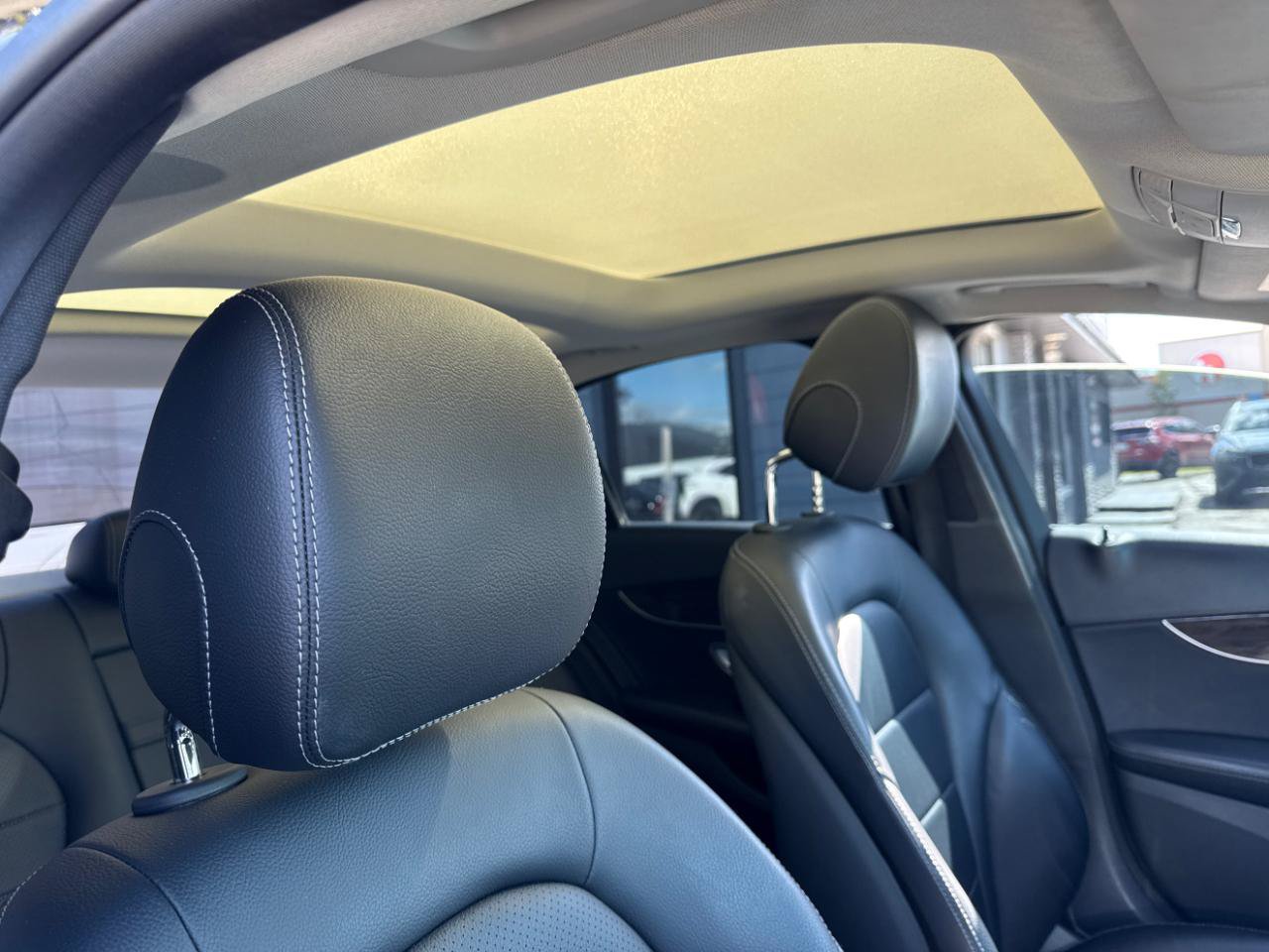 Used 2017 Mercedes-Benz C 300 4MATIC Sedan image 11