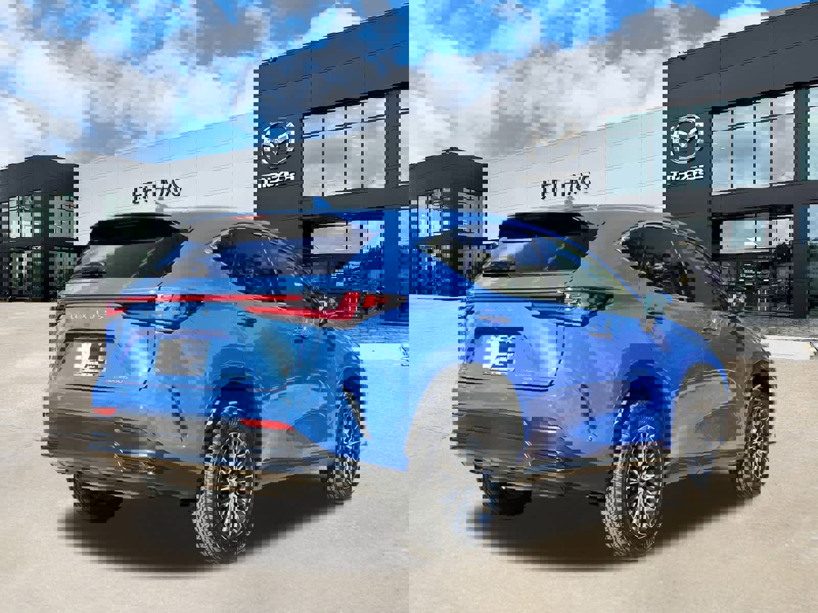 Used 2025 Lexus NX 350 AWD image 3