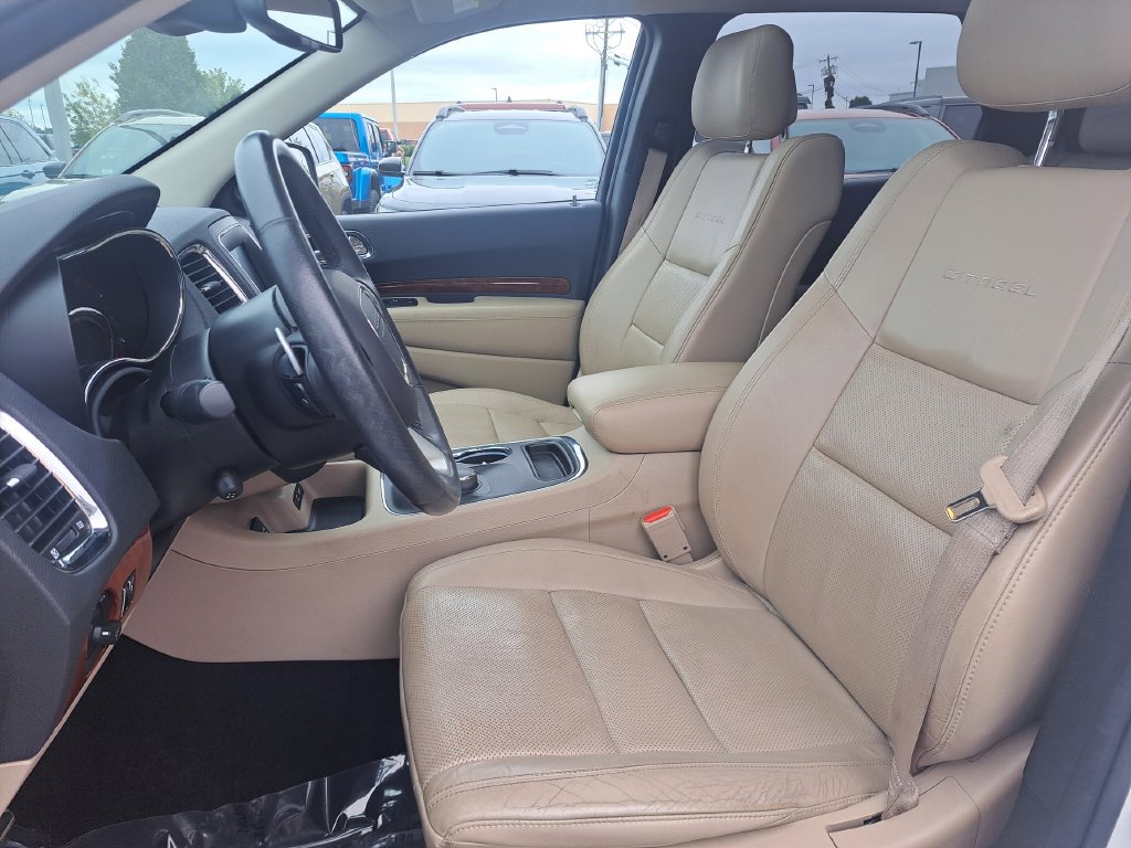 Used 2016 Dodge Durango Citadel w/ Premium Entertainment Group AWD/4WD image 25