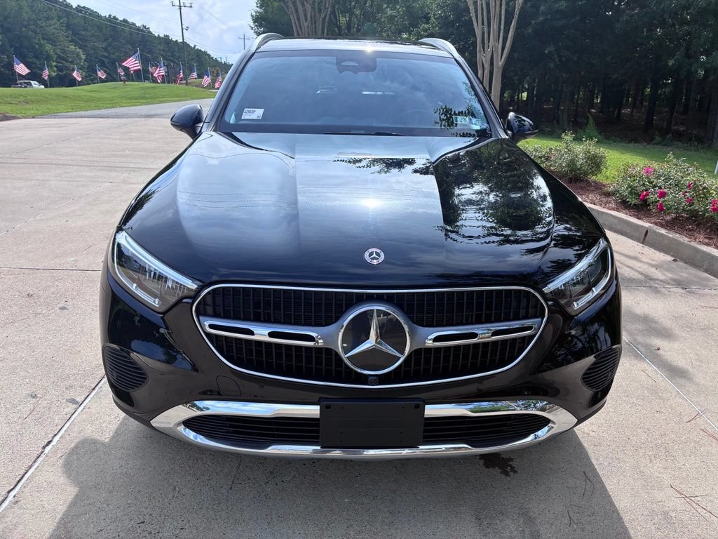 Used 2024 Mercedes-Benz GLC 300 image 2