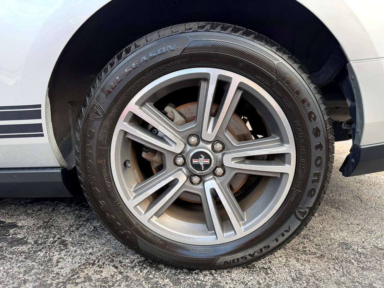 Used 2010 Ford Mustang Convertible RWD image 40