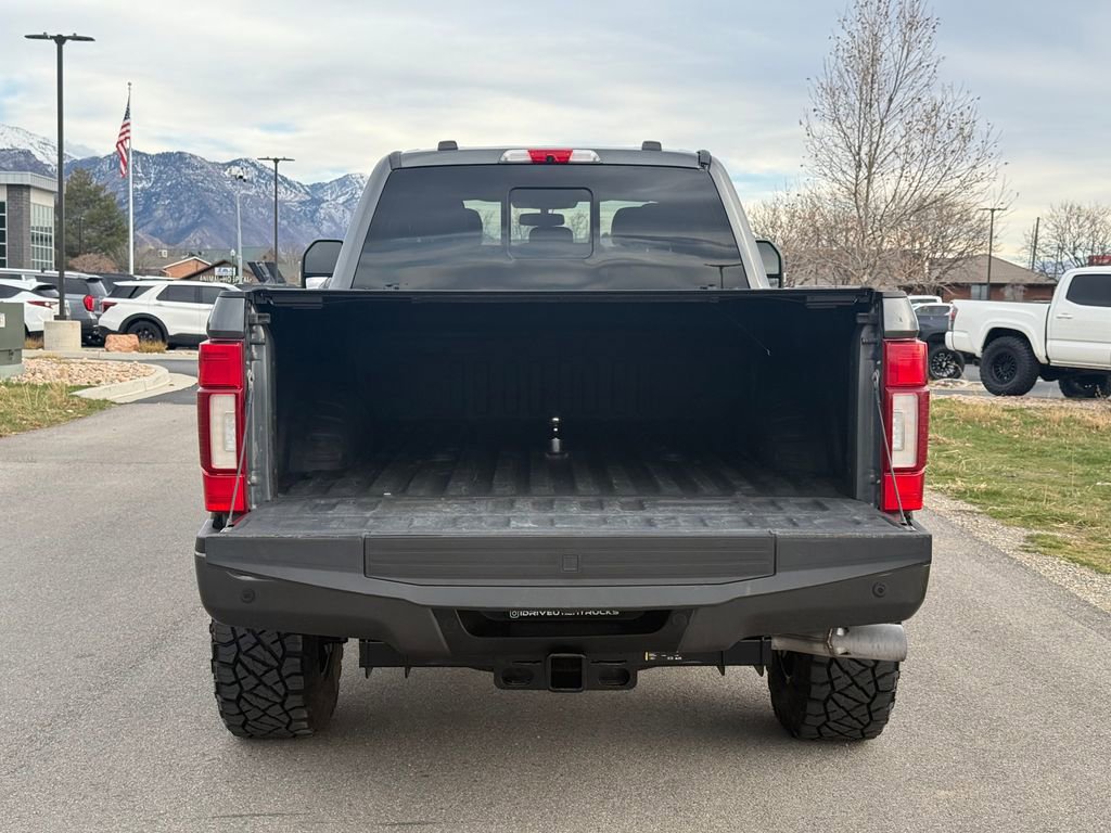 Used 2020 Ford F350 Lariat image 12