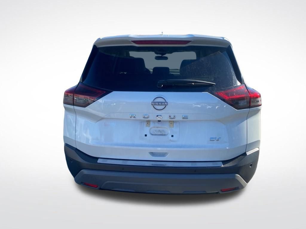 Used 2023 Nissan Rogue SV image 6