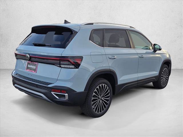 New 2026 Volkswagen Taos SE FWD image 2