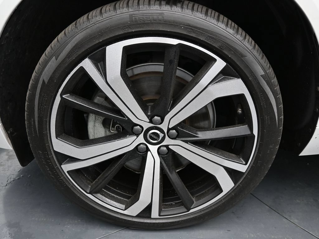 Used 2024 Volvo XC60 T8 Ultimate w/ Climate Package AWD/4WD image 12