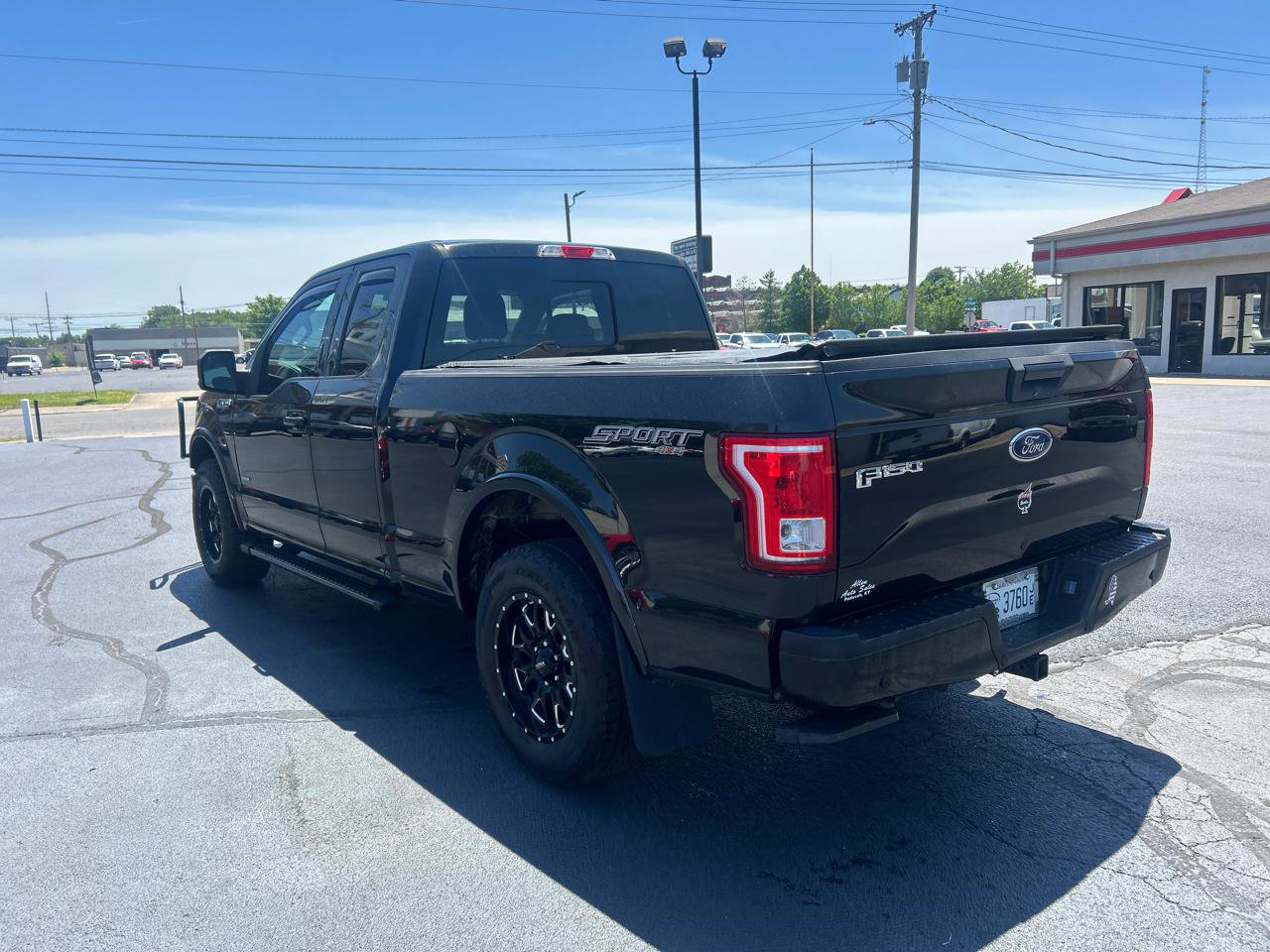 Used 2015 Ford F150 XLT w/ Equipment Group 302A Luxury AWD/4WD image 7